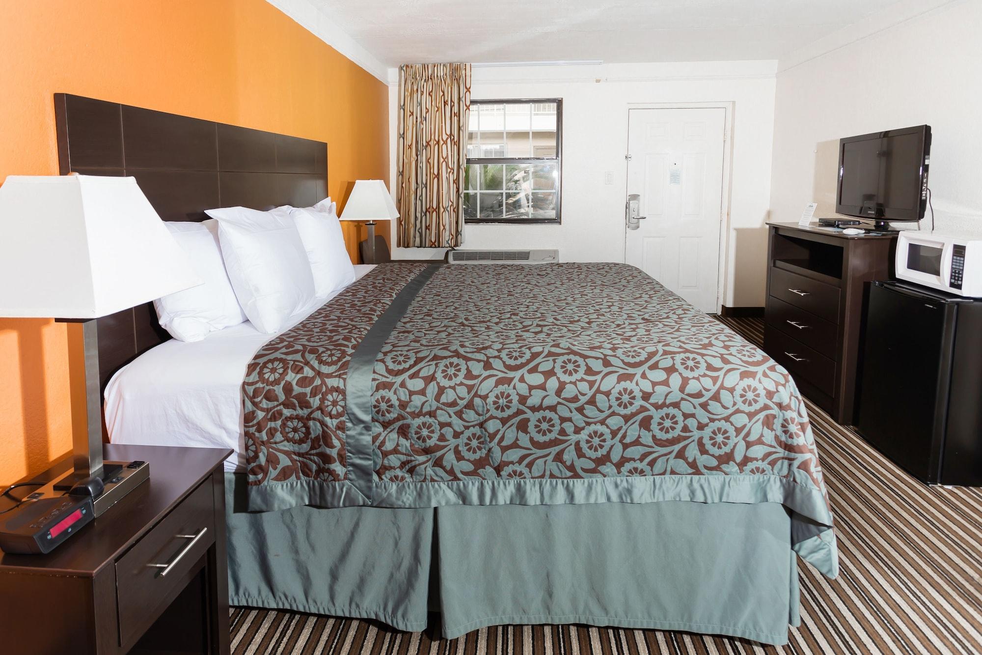 Days Inn By Wyndham Jacksonville Baymeadows מראה חיצוני תמונה