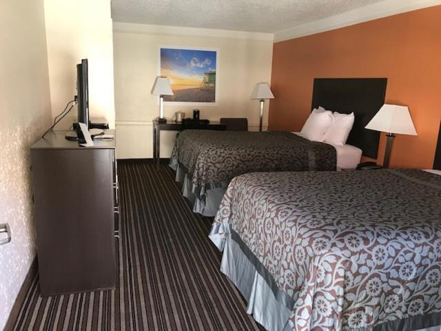 Days Inn By Wyndham Jacksonville Baymeadows מראה חיצוני תמונה