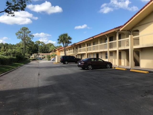 Days Inn By Wyndham Jacksonville Baymeadows מראה חיצוני תמונה