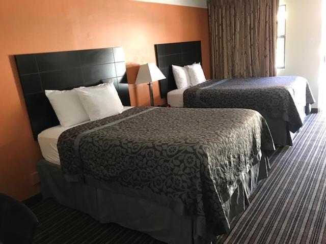 Days Inn By Wyndham Jacksonville Baymeadows מראה חיצוני תמונה