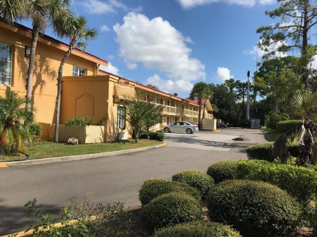 Days Inn By Wyndham Jacksonville Baymeadows מראה חיצוני תמונה