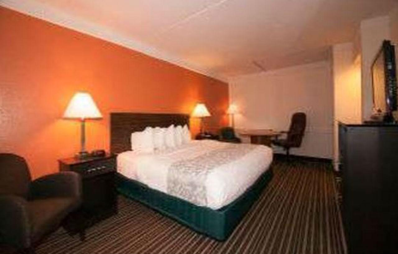 Days Inn By Wyndham Jacksonville Baymeadows מראה חיצוני תמונה
